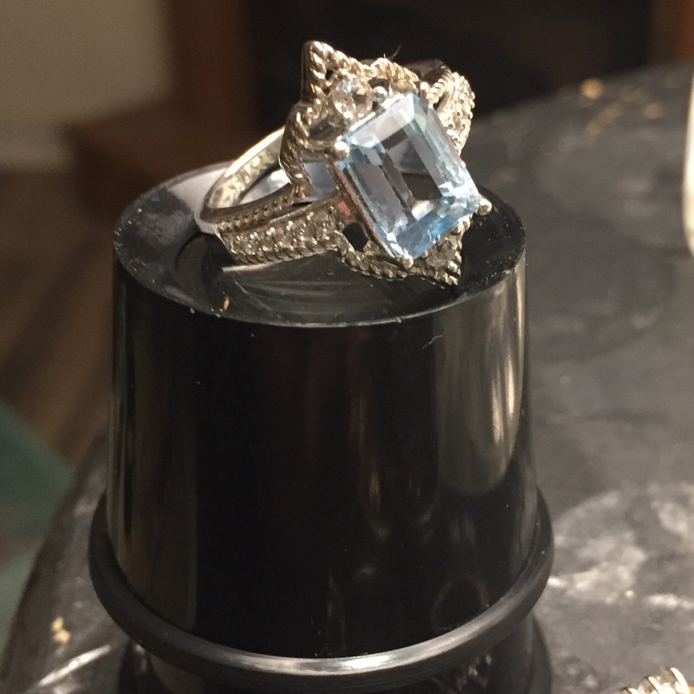 Beautiful Art Deco Cluster Ring marked .925 KGK